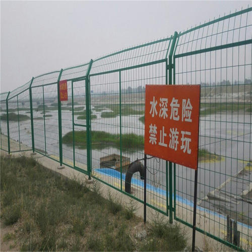 河北安平 水源地兩岸護(hù)欄網(wǎng) 水源地防銹鐵絲網(wǎng)生產(chǎn)廠家圖片1 河北安平 水源地兩岸護(hù)欄網(wǎng) 水源地防銹鐵絲網(wǎng)生產(chǎn)廠家圖片1